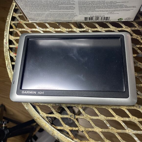 Garmin nuvi 1450LMT 5-Inch Portable GPS Navigator with Lifetime Map & Traffic - Picture 4 of 9